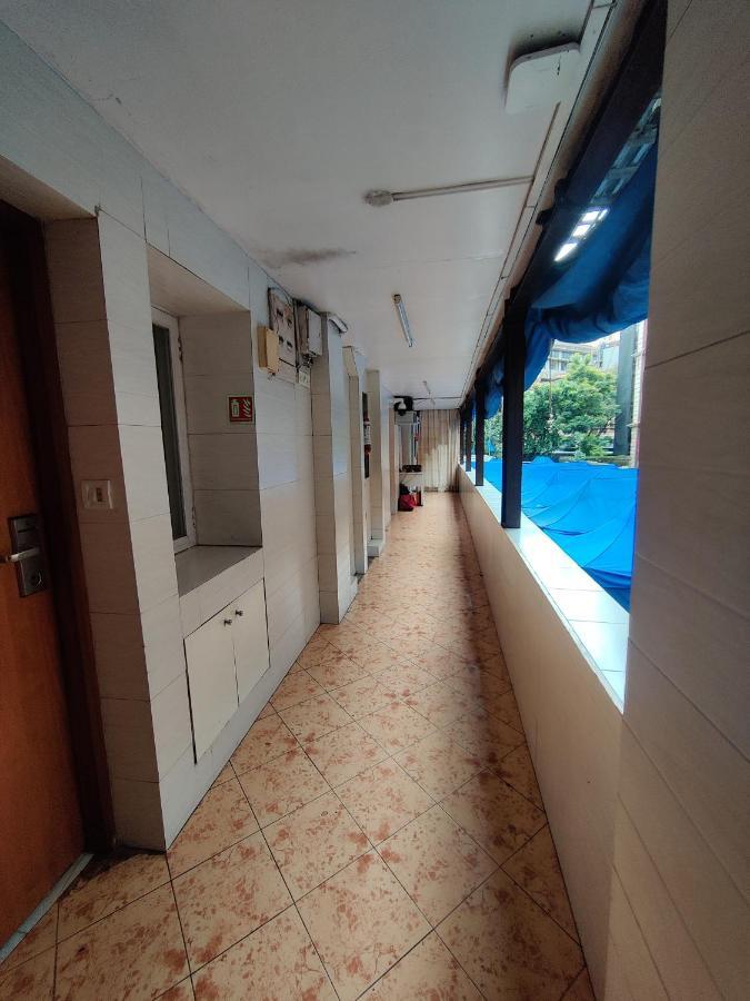 Capital Hotel Mumbai Exterior photo